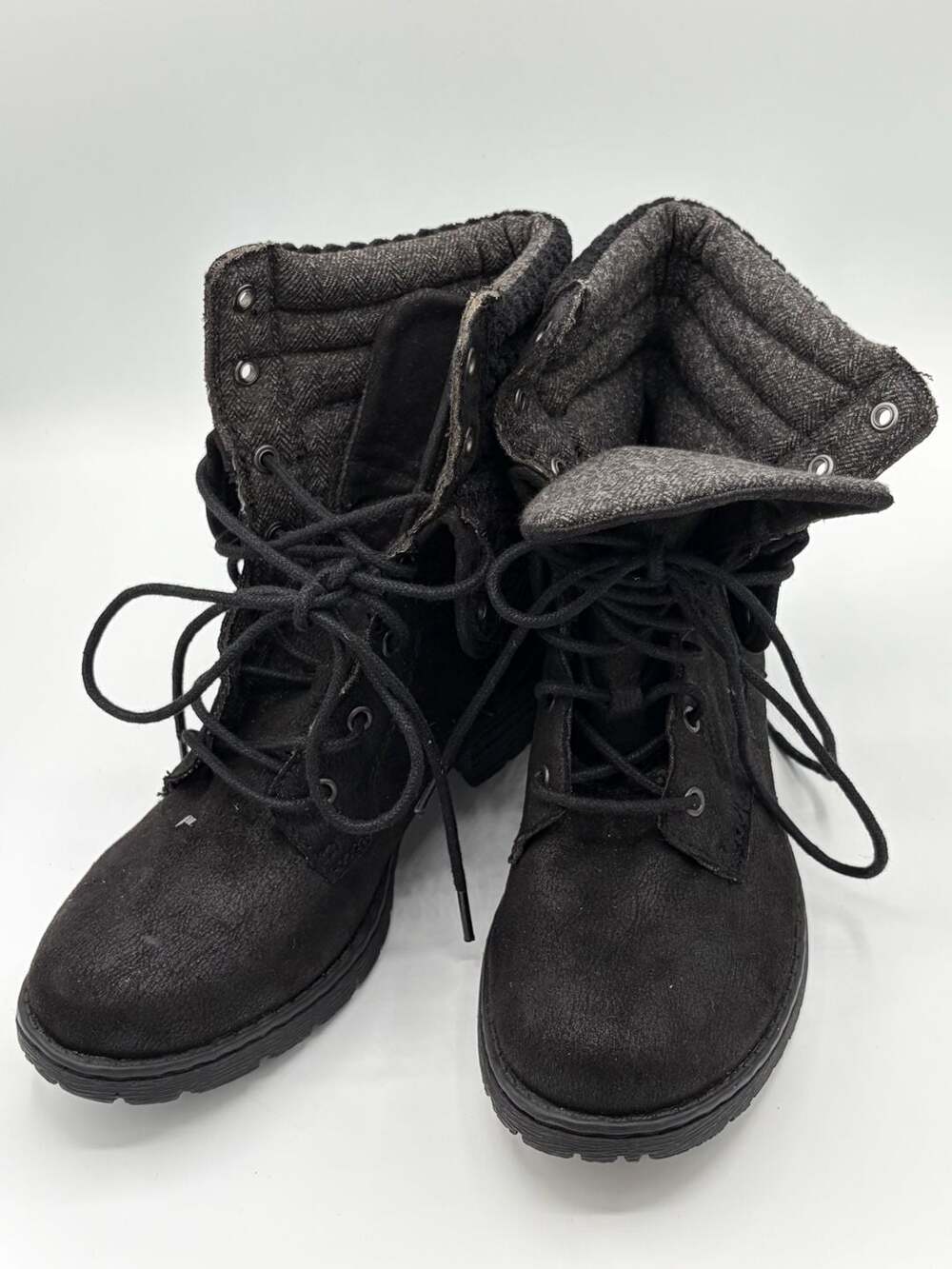 b.o.c. Born Women's Black Lace-Up Combat Ankle Boots with Knit Collar Detail